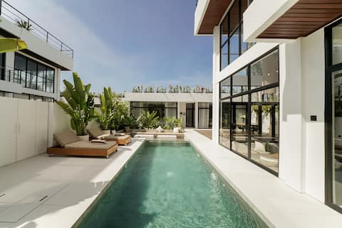 Modern Tropical Canggu 4BR Villa w/ Private Pool