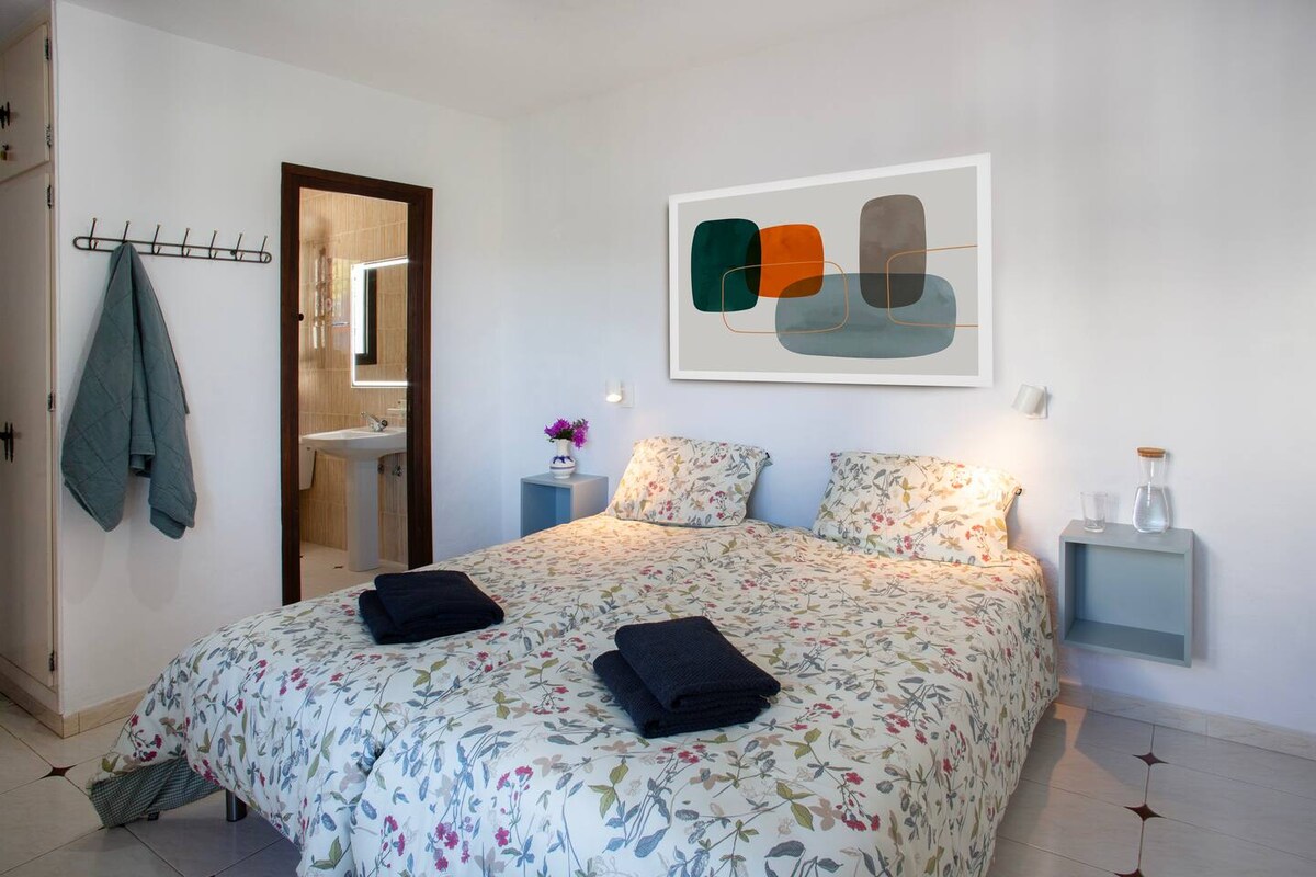 Casa Torre — view 3