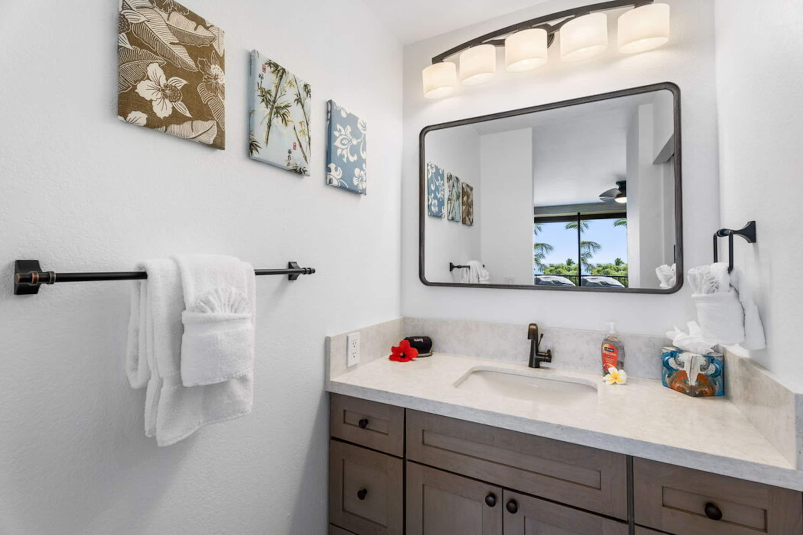 Condo in Kailua-Kona · ★5.0 · 2 bedrooms · 5 beds · 3 baths - Image 15
