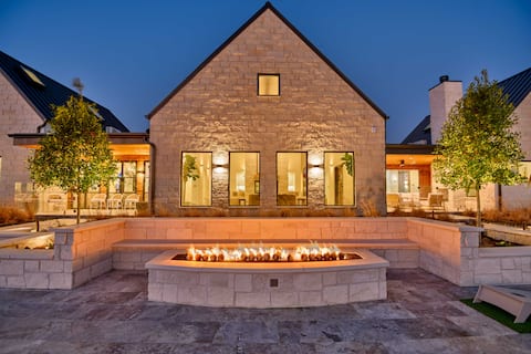 Luxe Villa @ Element Ranch - 5 min to Round Top