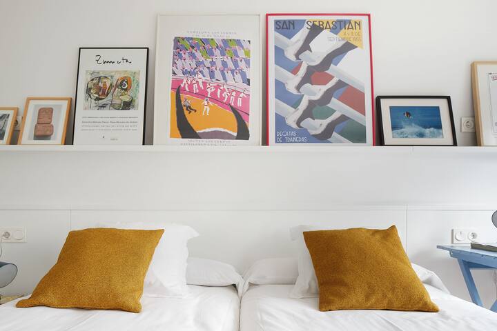 Gorgeous New Apartment 100 Meters From The Beach gallery image 4