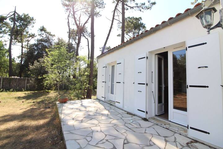 Foncia GRUISSAN managed Airbnb listing 3