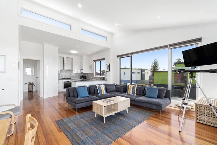 Anchorage – Ocean Side Home *Under New Management*