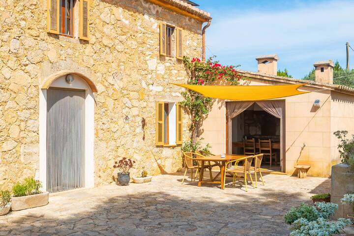 Manenta gallery image 2