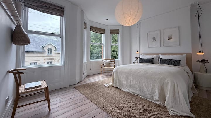 Elegant Victorian House - Belfast