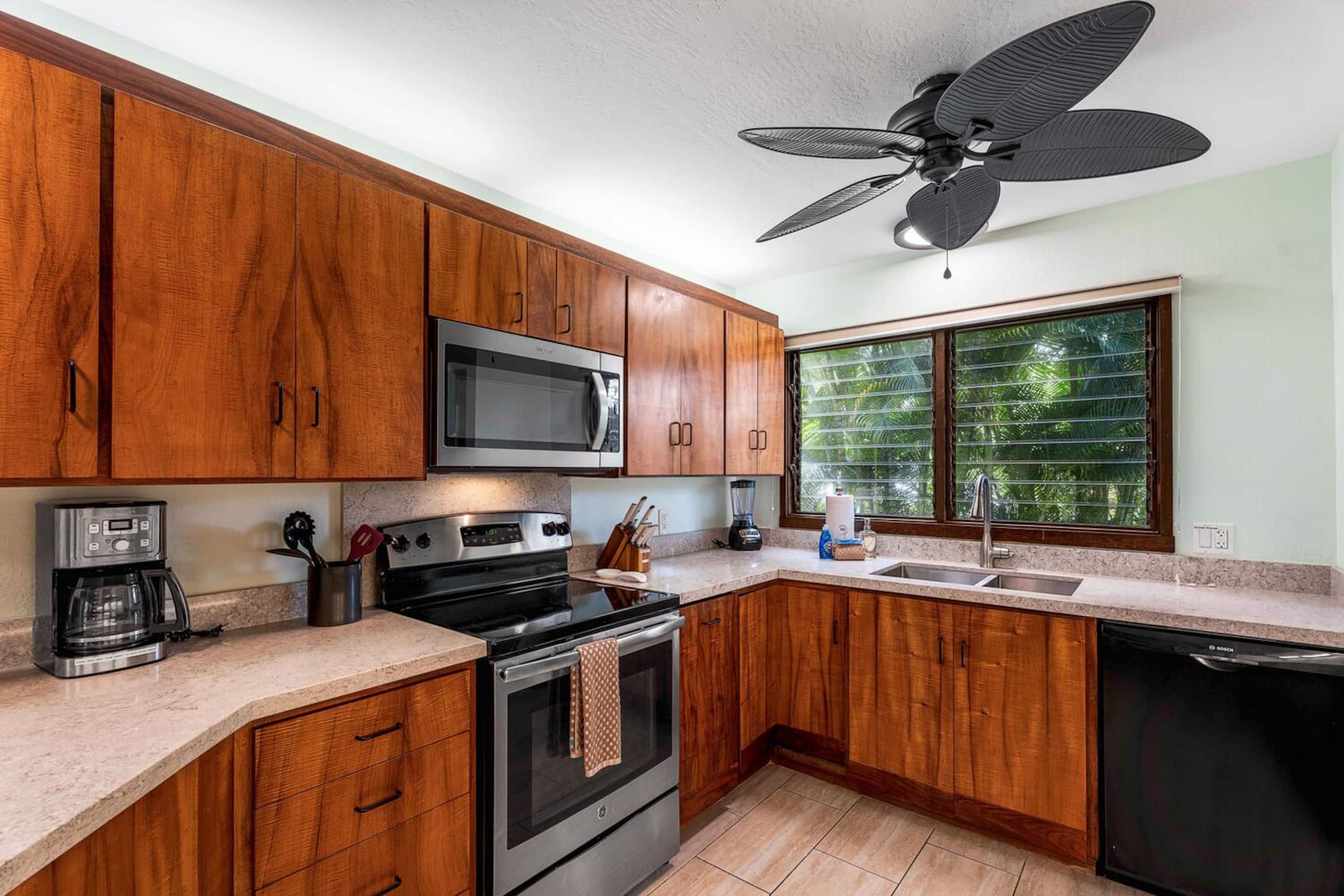 Townhouse in Kailua-Kona · ★5.0 · 3 bedrooms · 3 beds · 3 baths - Image 37