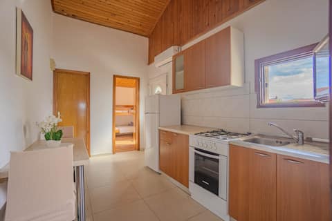 Successful Airbnb property: Jonje - 6 - Apartment directly on the sea in Kustići