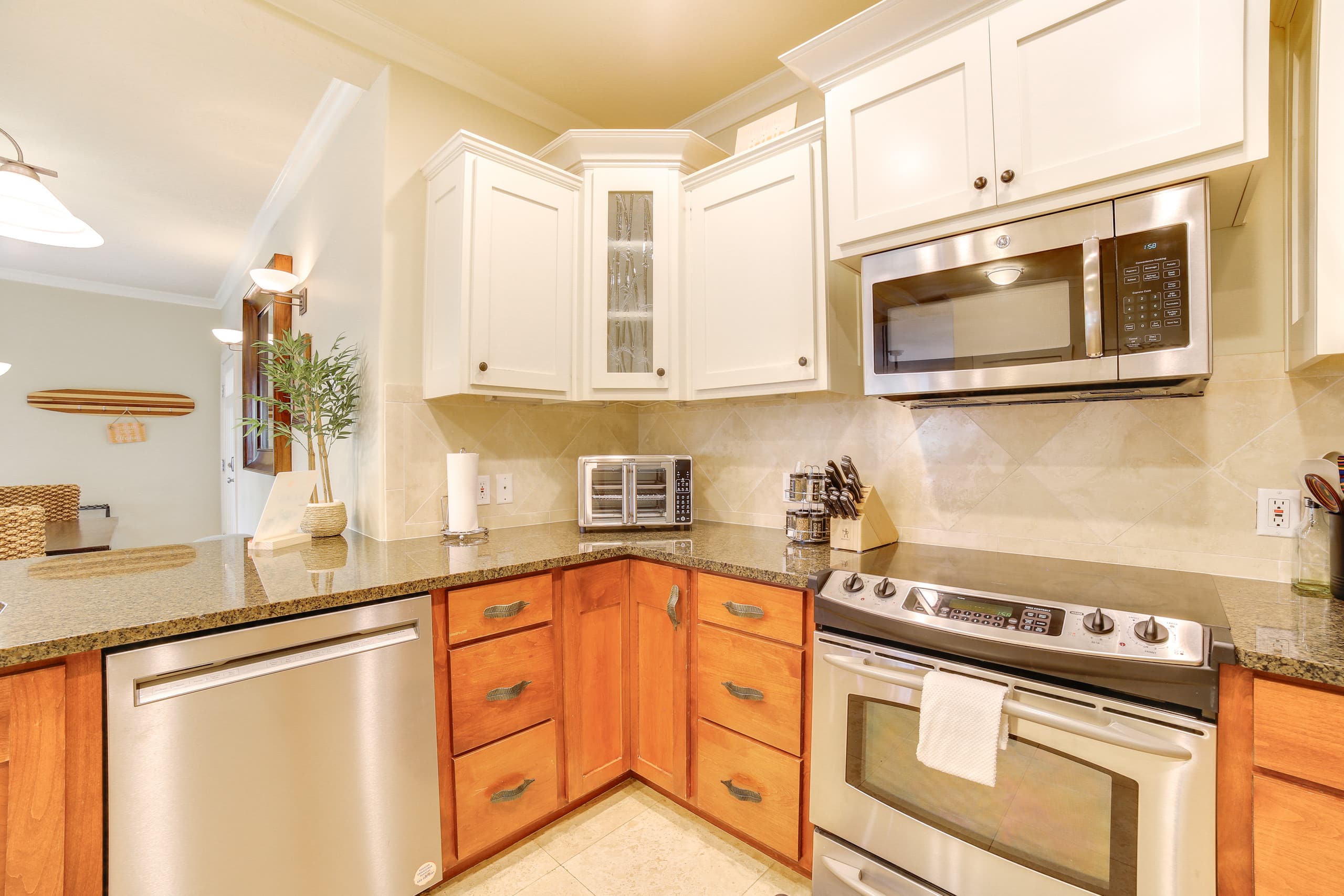 Condo in Koloa · ★4.86 · 2 bedrooms · 5 beds · 2 private baths - Image 12
