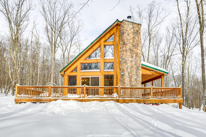 Cabin Raft Hike, Ski & Raft: Terra Alta Cabin w/ Large Deck - Cabins for Rent in ...