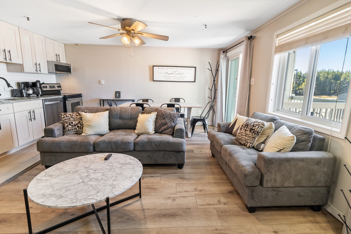 ML245 Skiers Paradise! Family Friendly! 3BR/3BA - Condominiums for
