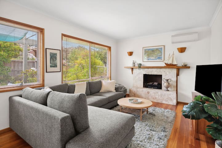 Retro Family Home Perfect for Coastal Getaway