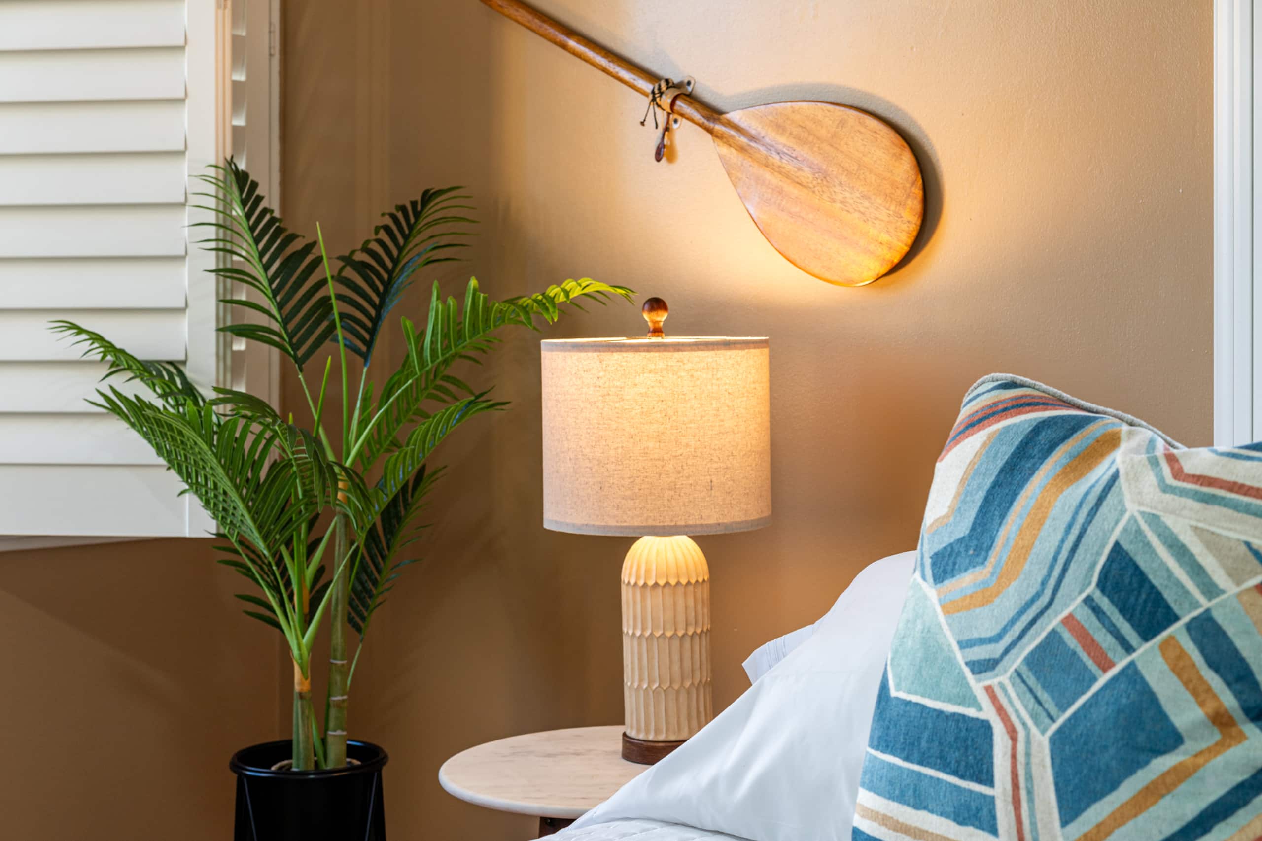 Chic Suite W/ Direct Ocean Views & Free Parking - Image 12