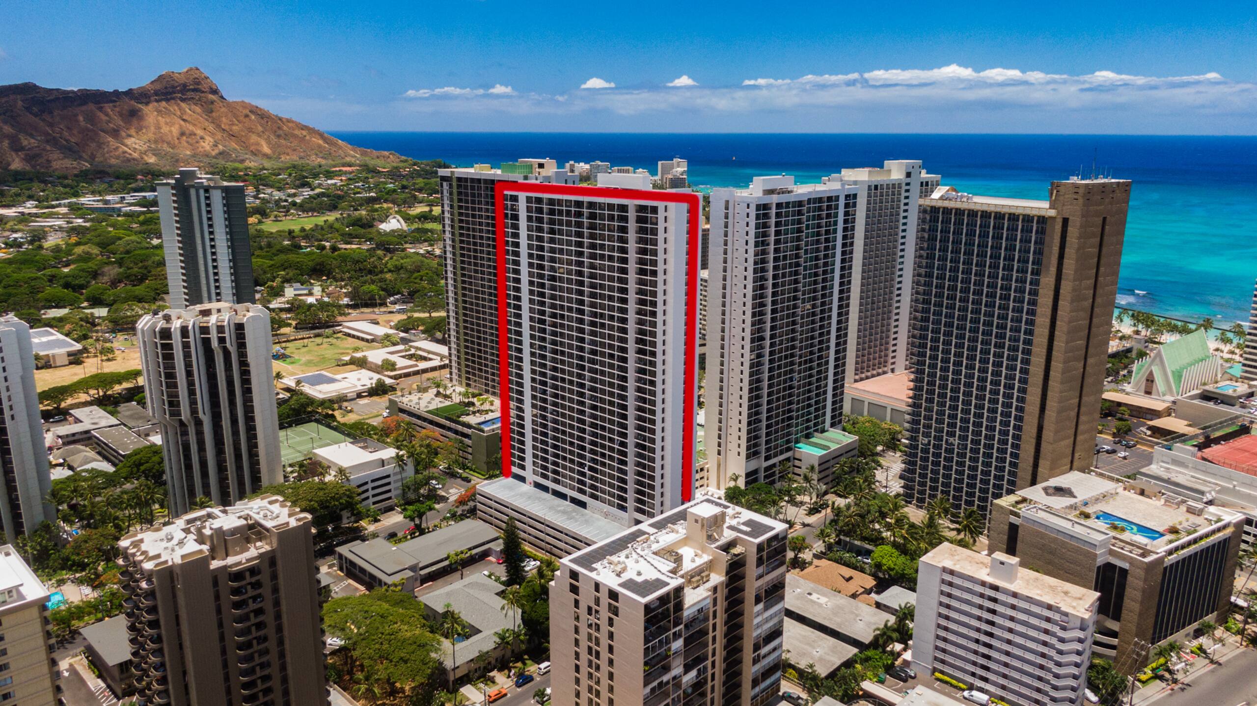 Chic Suite W/ Direct Ocean Views & Free Parking - Image 28