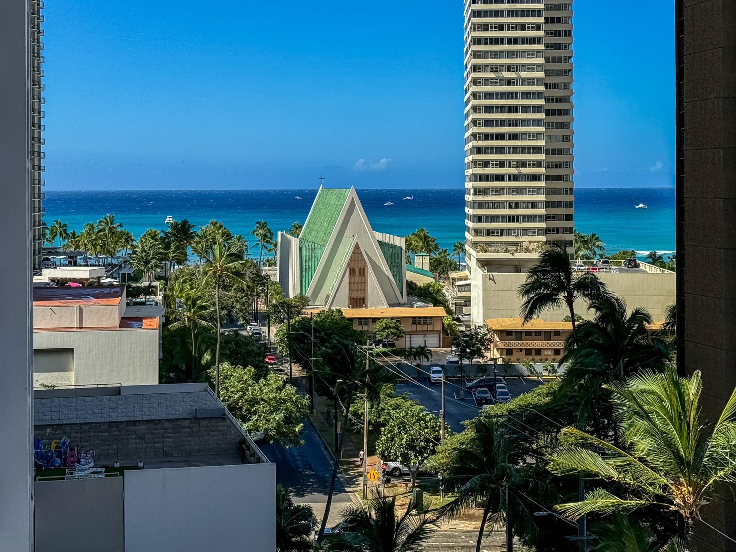 Chic Suite W/ Direct Ocean Views & Free Parking - Image 14