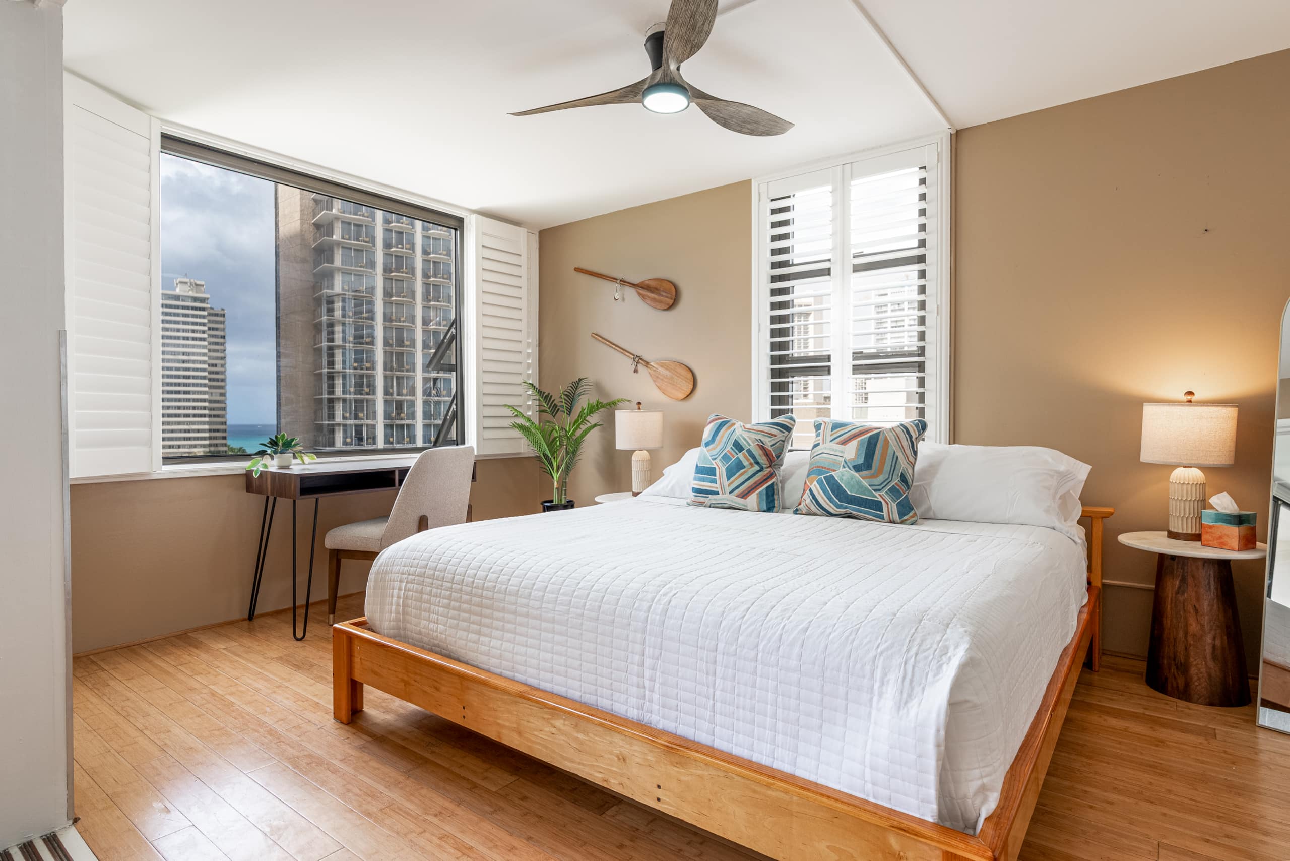 Chic Suite W/ Direct Ocean Views & Free Parking - Image 17