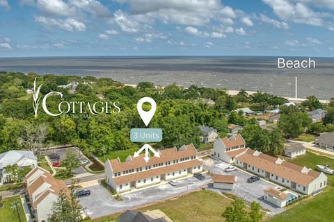 3 Charming Townhomes for Big Groups-Pool,Walk to B