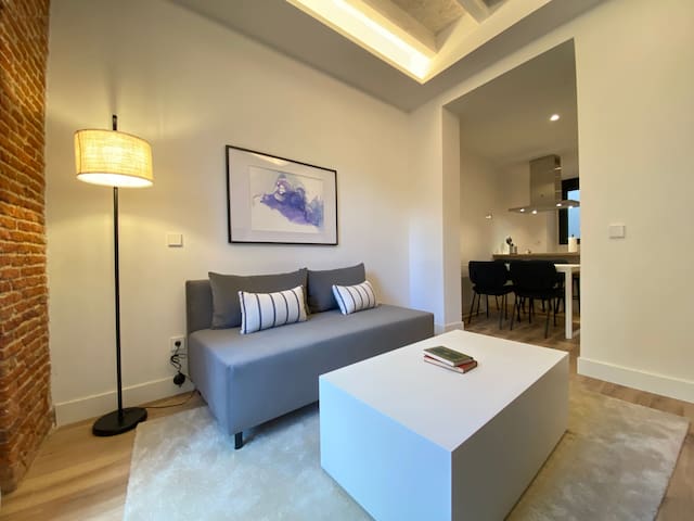 w* | Majestic 2BR at Palacio Real