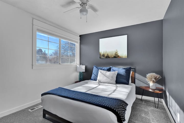 Საძინებელი #2 - საწოლი 152 × 203 სმ