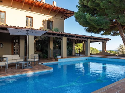 El Mirador Mediterranean Essence