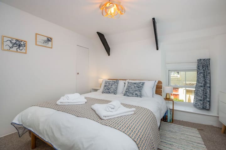 Rock Cottage, St Issey, PL27 7QB Cama tamaño king
