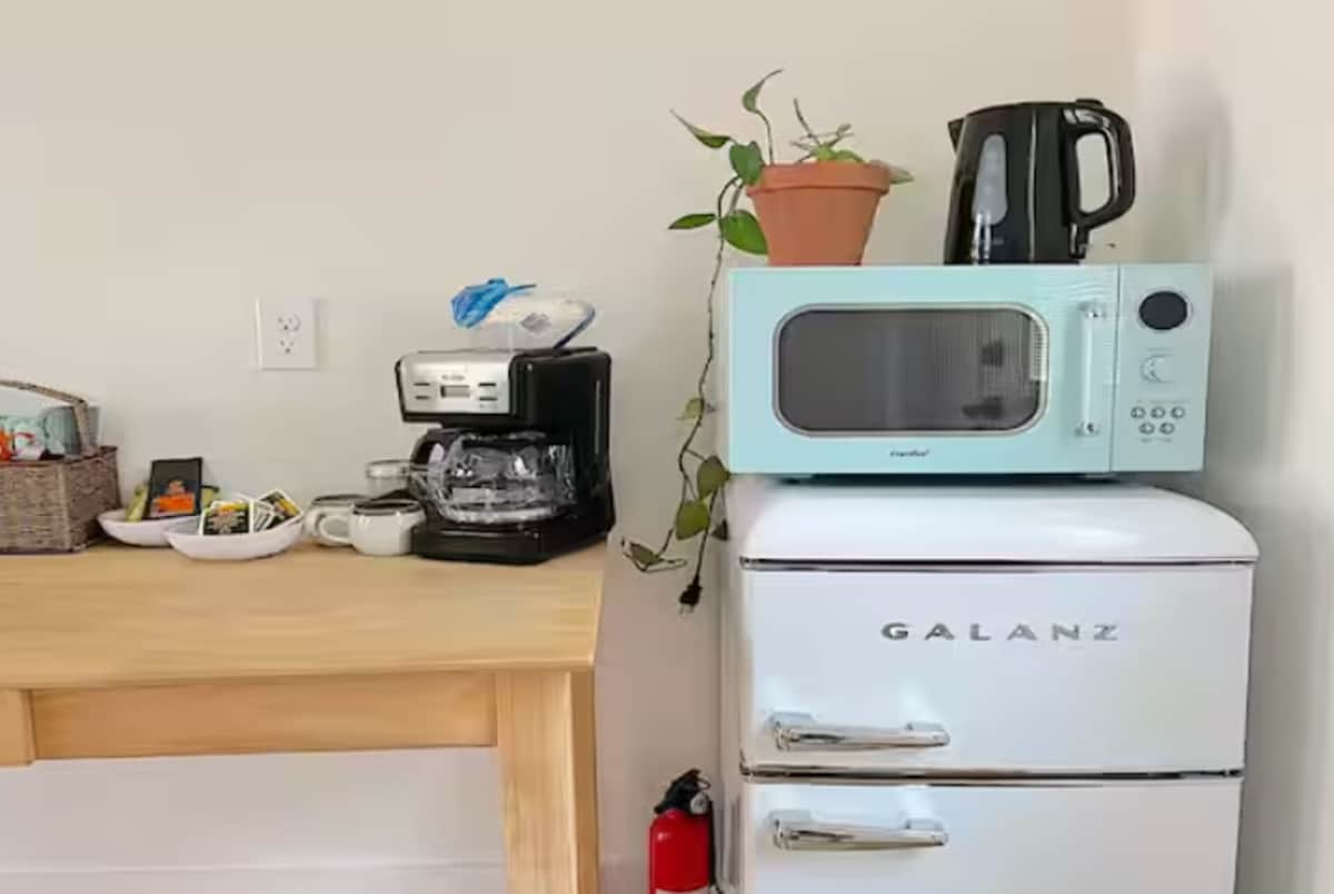 Luna House | Close to Airport | Kitchenette
