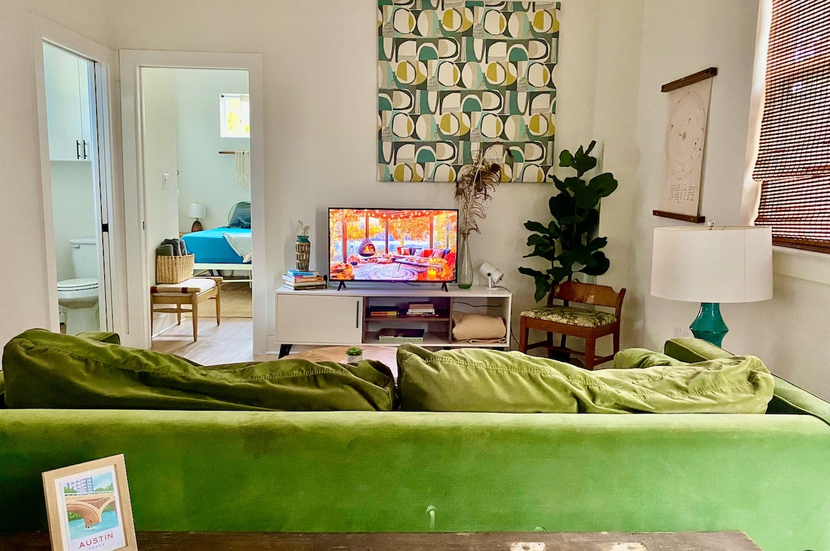 Luna House | Close to Airport | Kitchenette