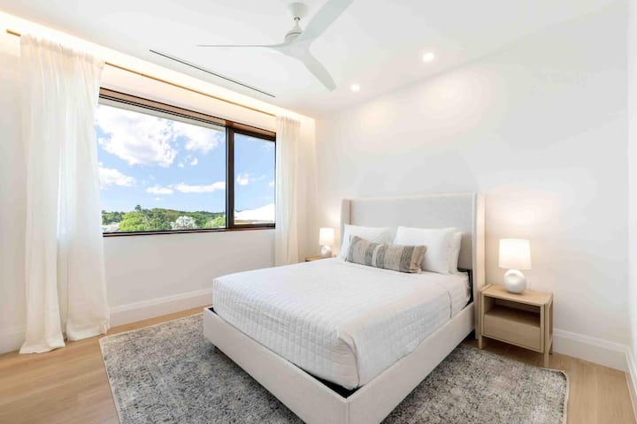 Dormitorio 3 con cama queen.