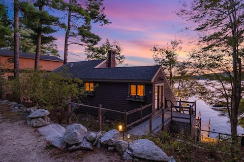 Spacious Waterfront Retreat on Merrymeeting Lake