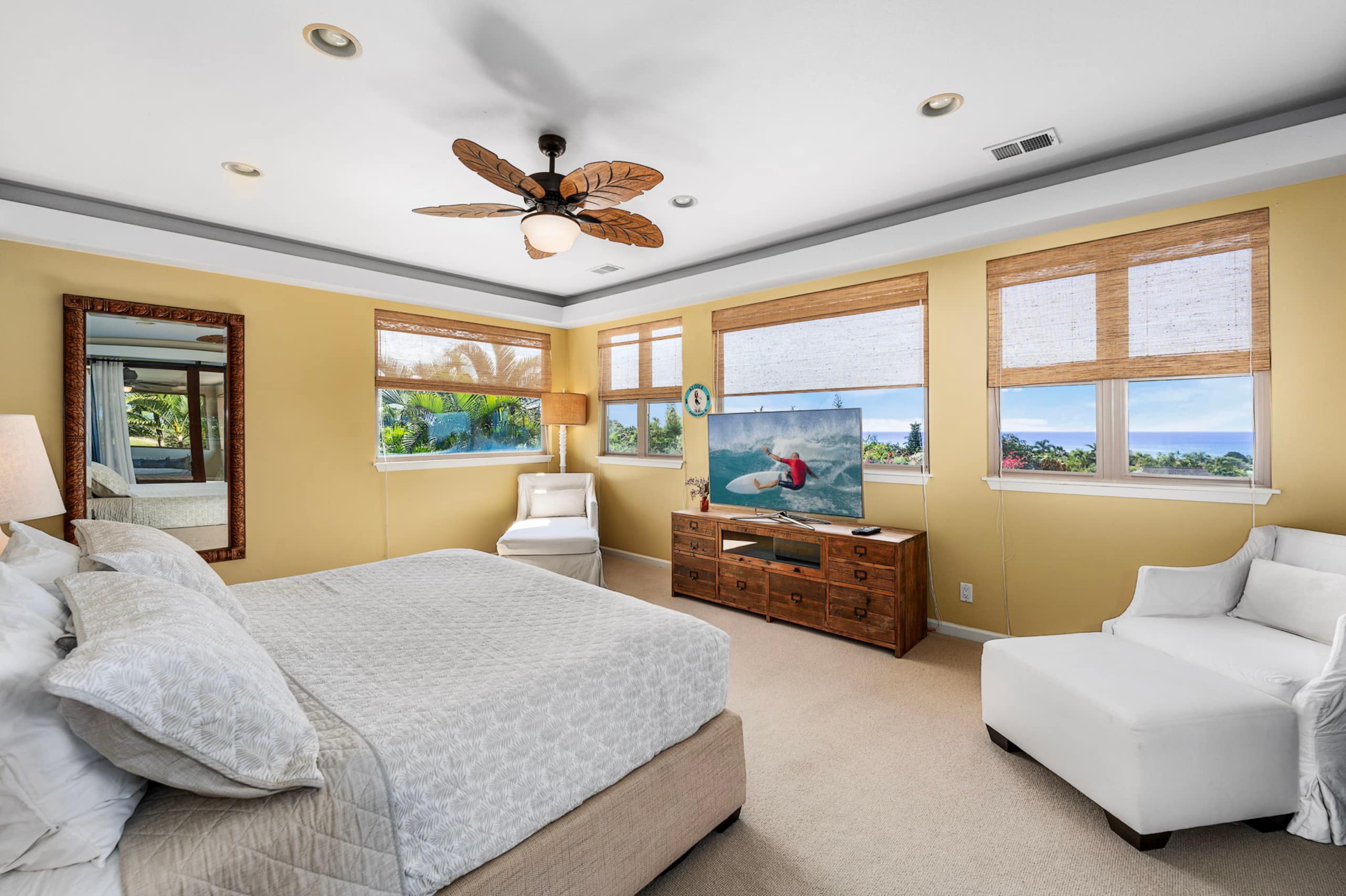Home in Kailua-Kona · ★4.88 · 4 bedrooms · 6 beds · 3.5 baths - Image 3