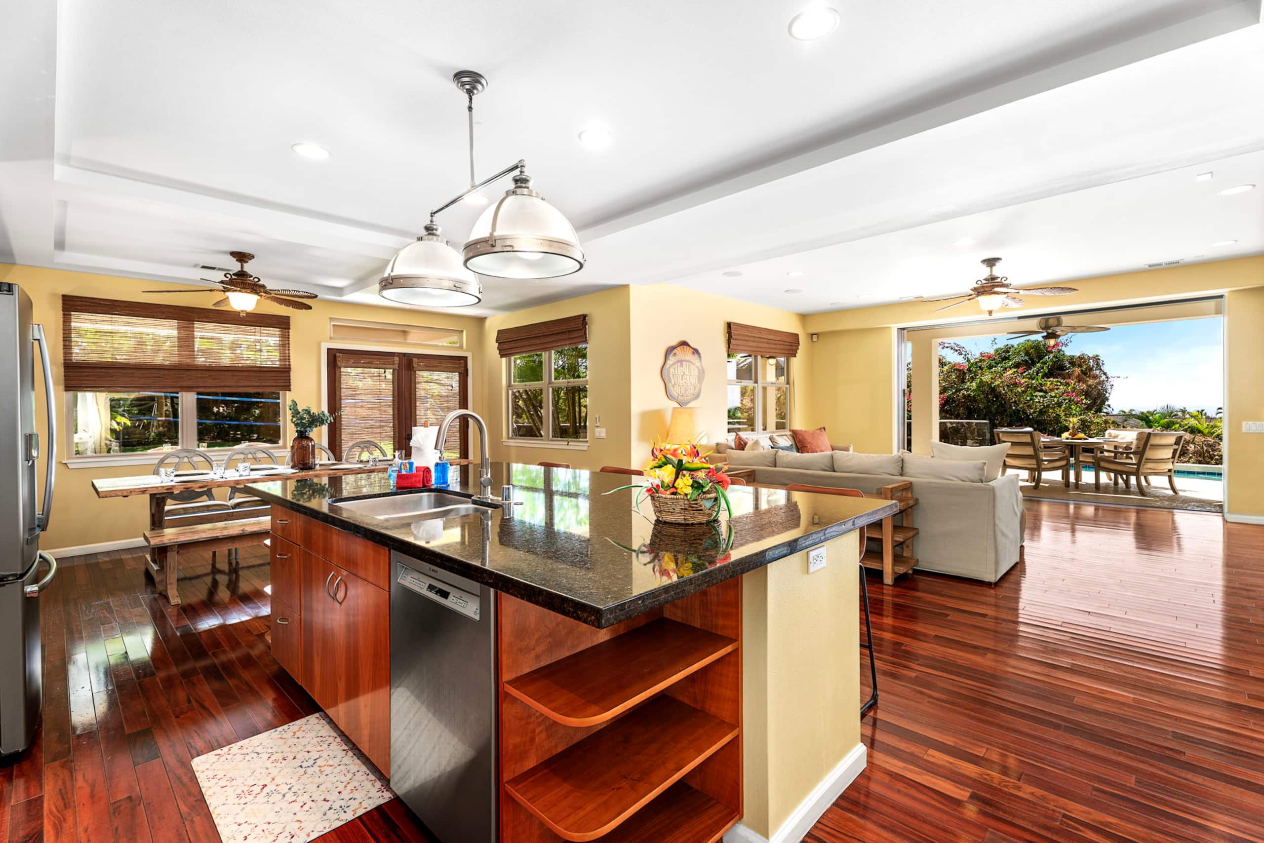 Home in Kailua-Kona · ★4.88 · 4 bedrooms · 6 beds · 3.5 baths - Image 28