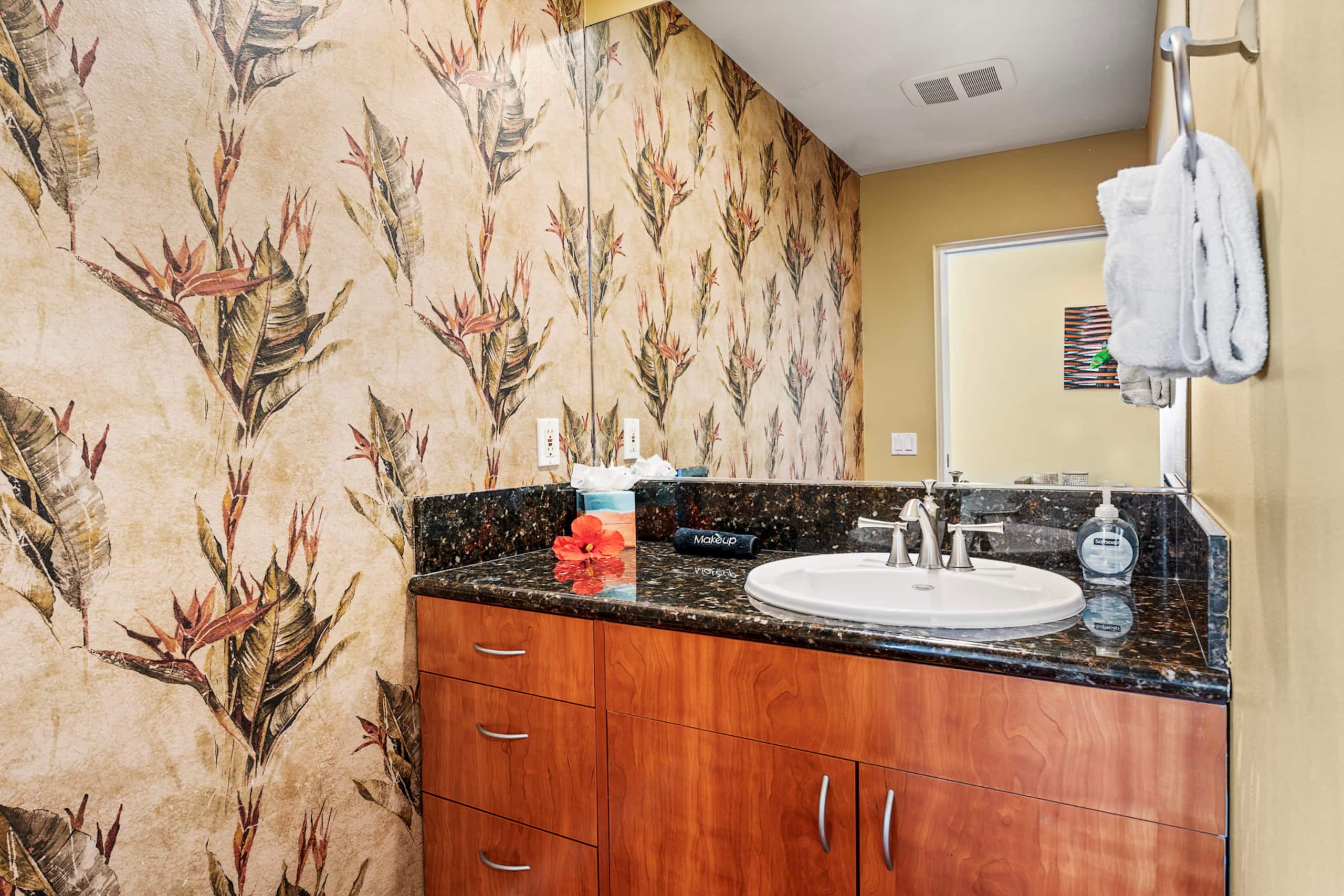 Home in Kailua-Kona · ★4.88 · 4 bedrooms · 6 beds · 3.5 baths - Image 38
