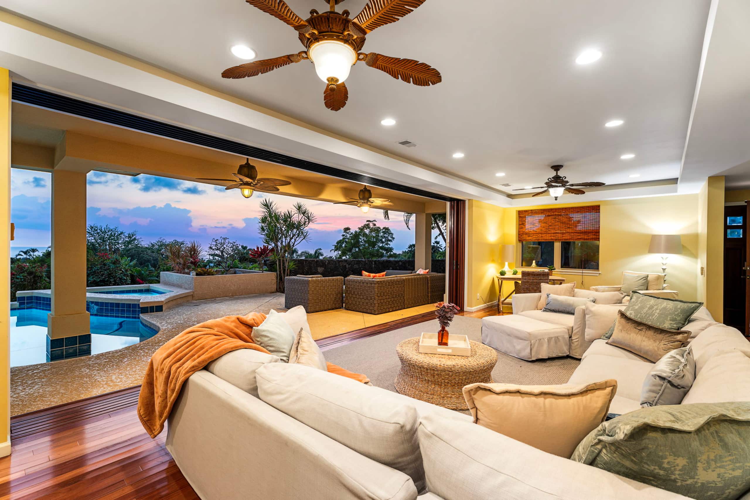 Home in Kailua-Kona · ★4.88 · 4 bedrooms · 6 beds · 3.5 baths - Image 19
