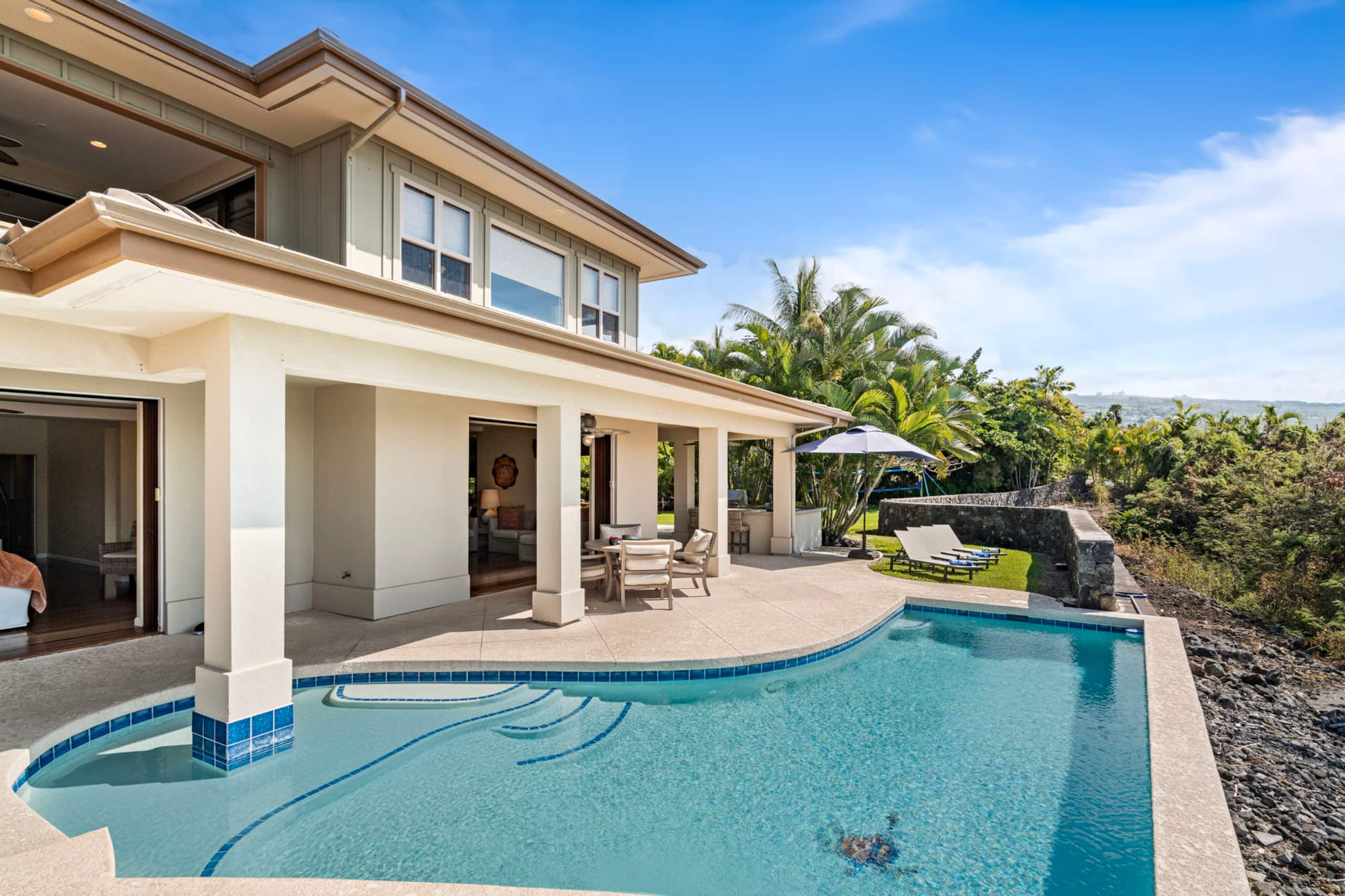 Home in Kailua-Kona · ★4.88 · 4 bedrooms · 6 beds · 3.5 baths - Image 45