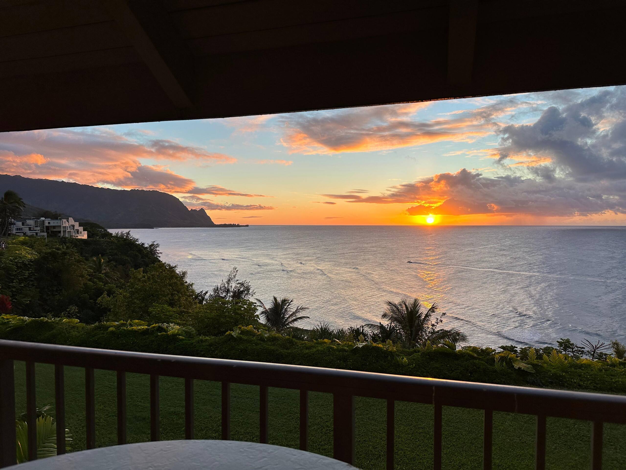 Refreshed Pali Ke Kua Oceanfront and Sunset Views - Photo 18