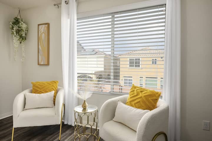 Spacious 5br Vegas Home, Games • Bbq • Near Strip - Las Vegas, NV