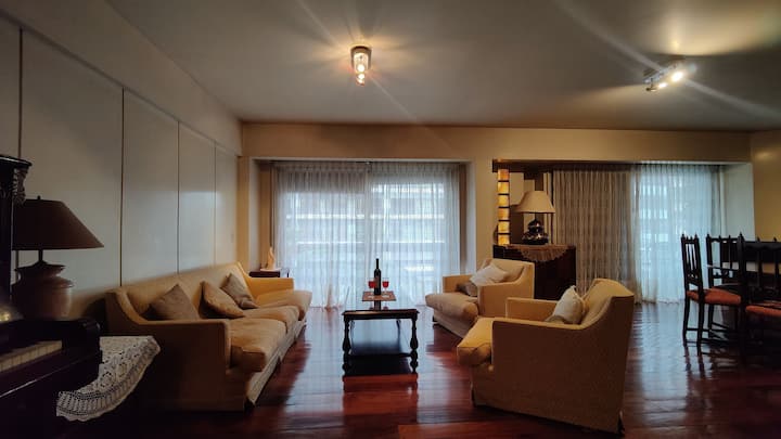Four-bedroom apartment on a full floor in Caballito
