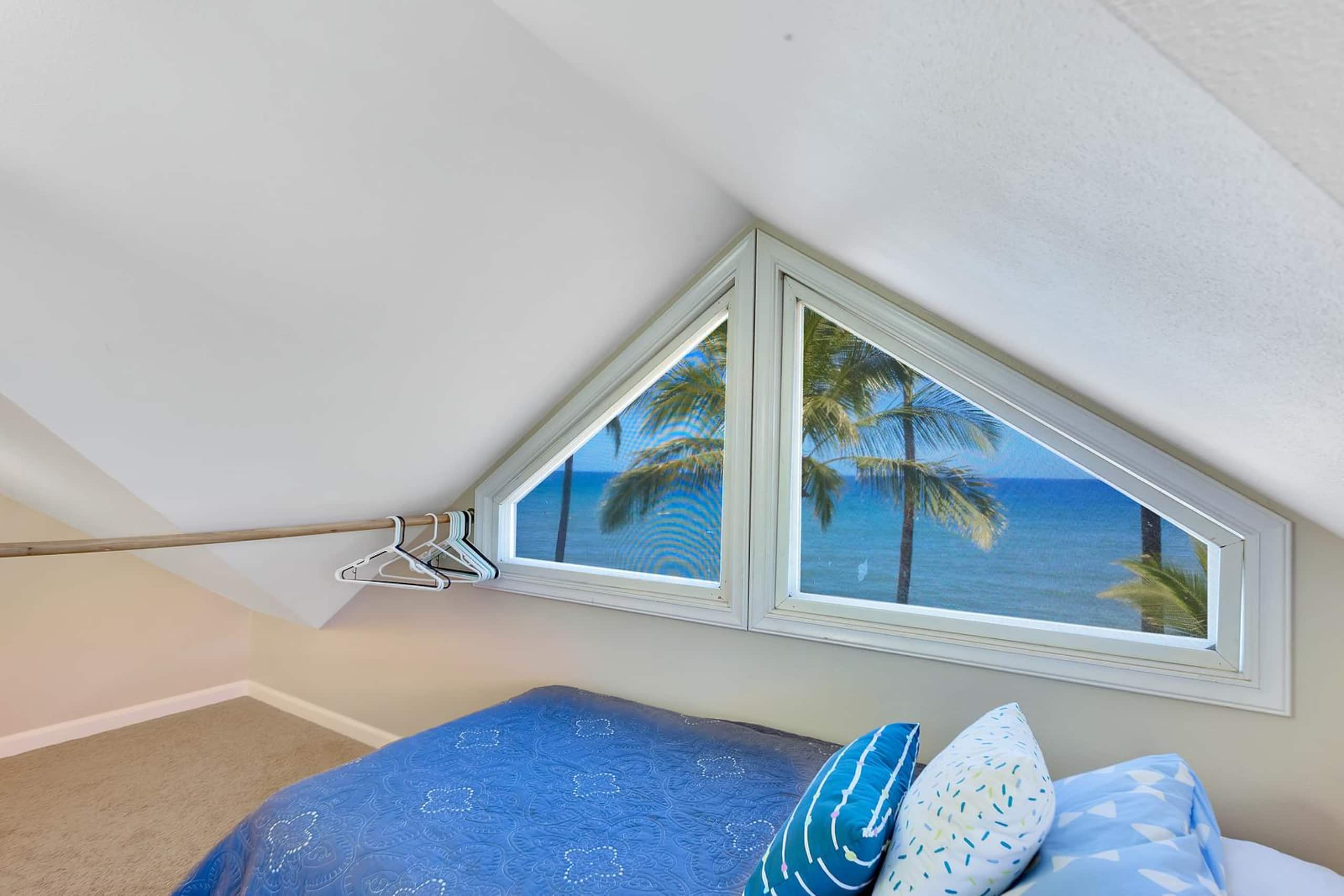 272-1 Amazing views. Oceanfront! - Image 17