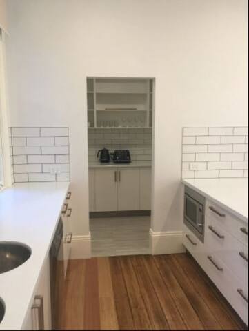 House on Grosvenor gallery image 3