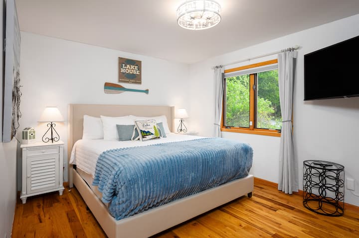 Downstairs King bedroom With TV