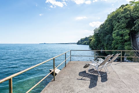 Perla Azzurra with lake access