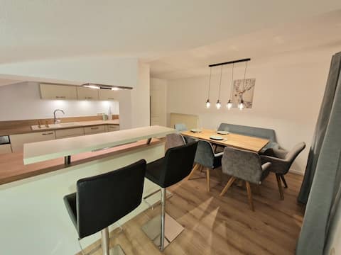 Vacation rental Kehlsteinblick, 95 m², 1-9 people 2 bedrooms,