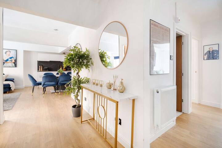 Luxury 3 Bed w/ AC | Marylebone | Central London gallery image 3