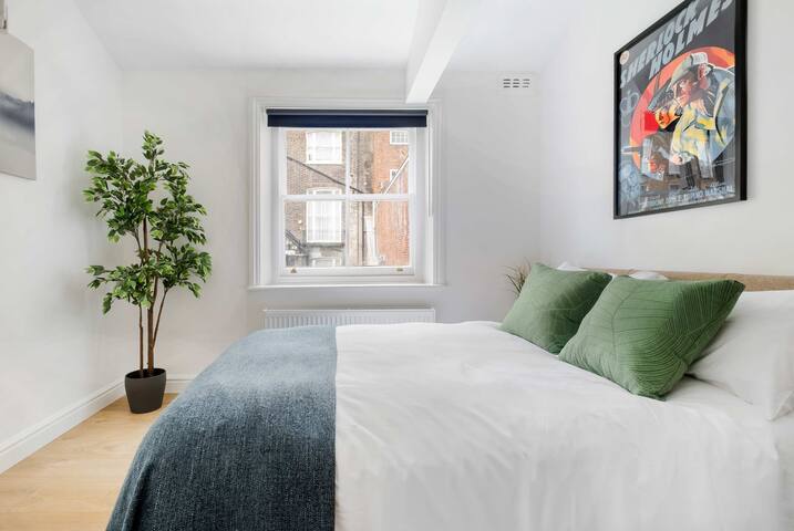Luxury 3 Bed w/ AC | Marylebone | Central London gallery image 5