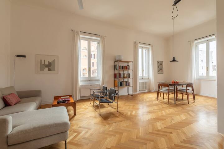Colosseum bright apartment by Romeloft gallery image 3