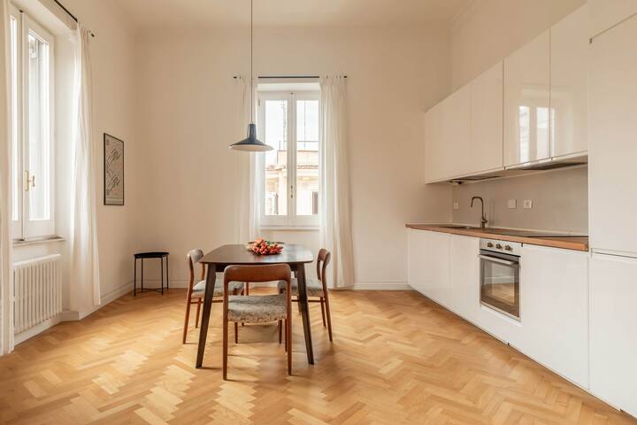 Colosseum bright apartment by Romeloft gallery image 4