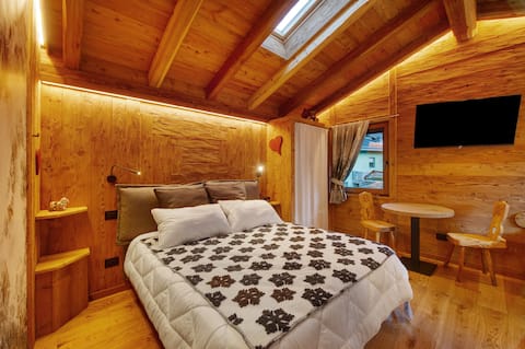 Studio apartment with whirlpool