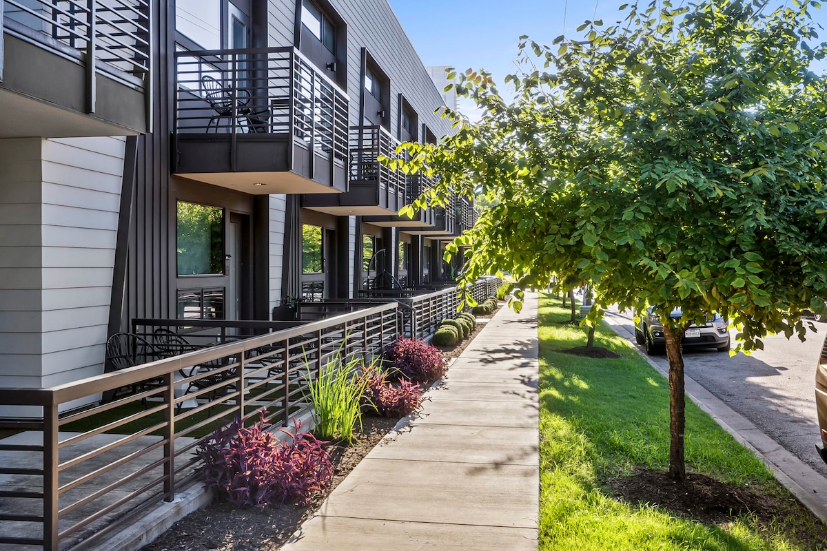 Charming Loft in DT ATX | Short Walk to Rainey St