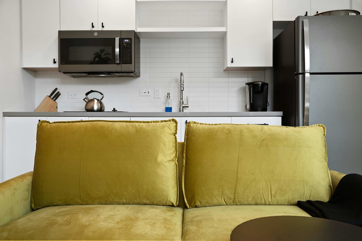 Charming Loft in DT ATX | Short Walk to Rainey St