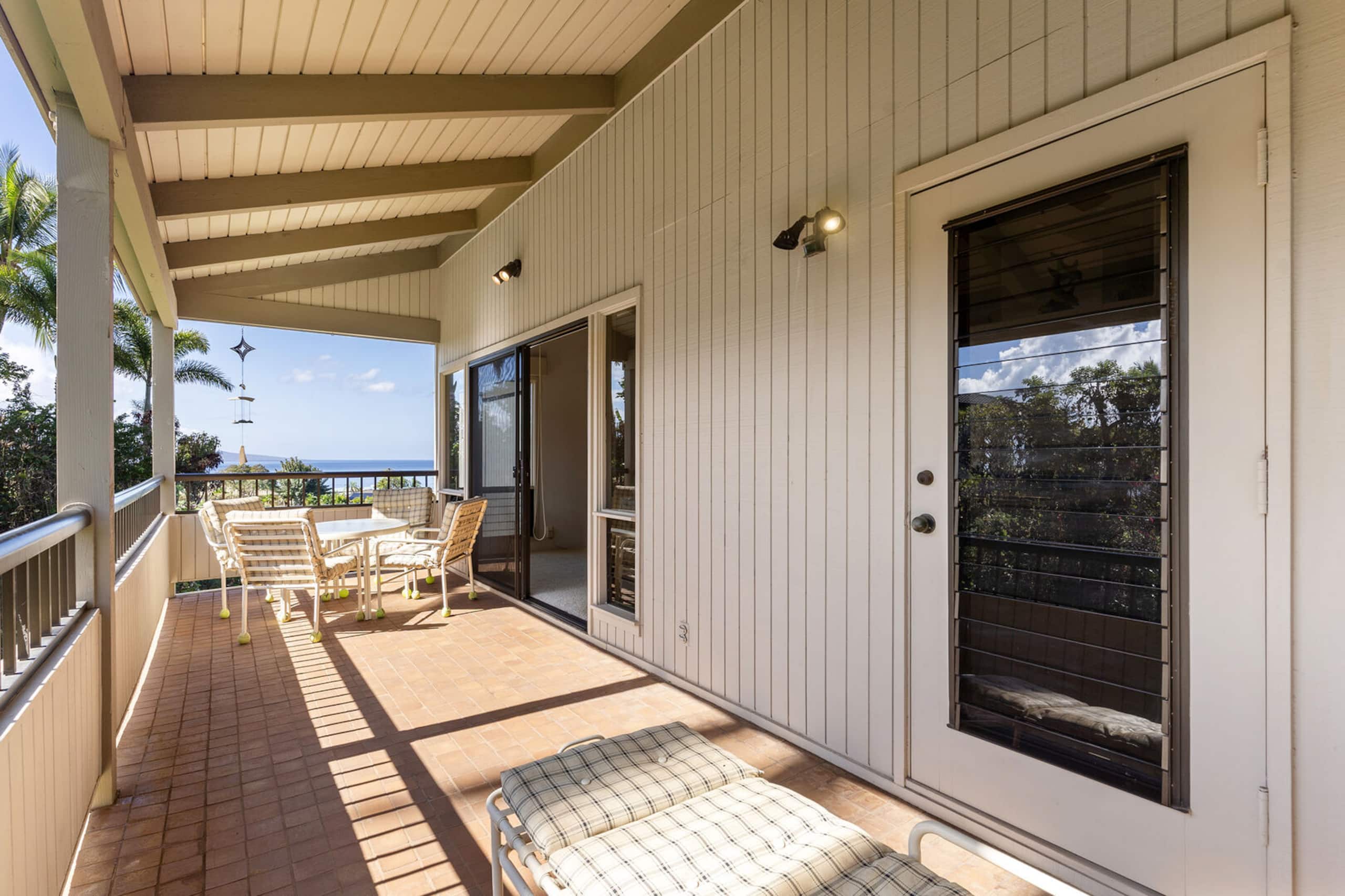 Condo in Kihei · ★4.4 · 2 bedrooms · 3 beds · 2.5 private baths - Image 11