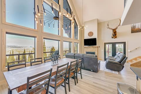 Views, Trails, Hot Tub & More: Luxe Wyoming Oasis